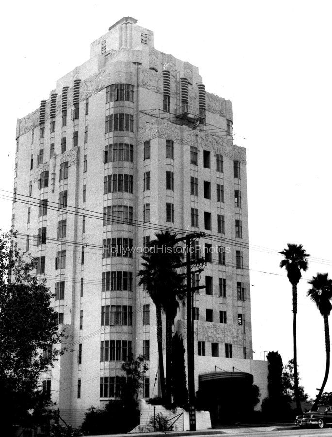Sunset Tower Hotel 1953 8358 Sunset Blvd.jpg